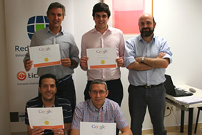 Demuestra tus conocimientos con el curso preparatorio para la certificación en Google Analytics.